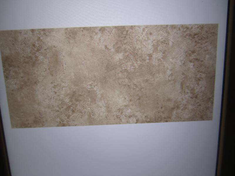 lot 7 image: 4 Cases of Home Decorators Collecti...