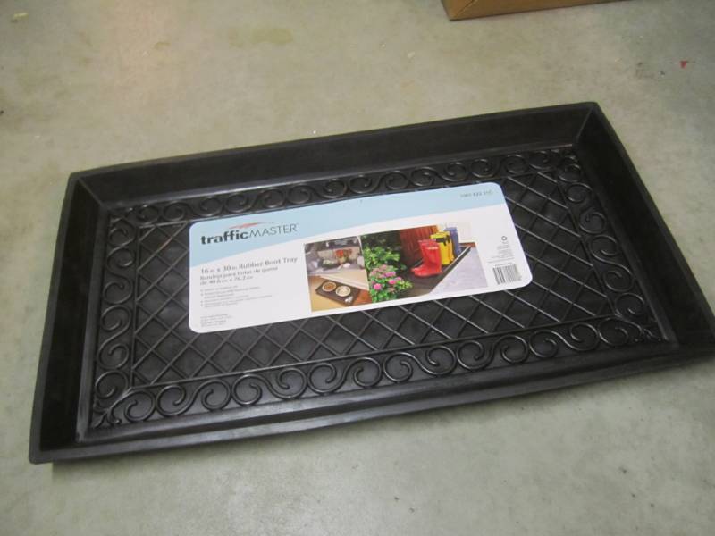 lot 15 image: Traffic Master 16 x 30 Thick Rubb...