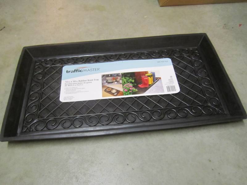 lot 16 image: Traffic Master 16 x 30 Thick Rubb...