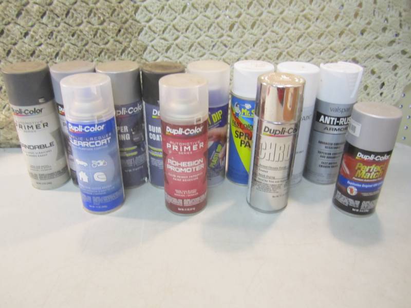 lot 51 image: Lot of Misc Spray Paint Etc.  F-0...