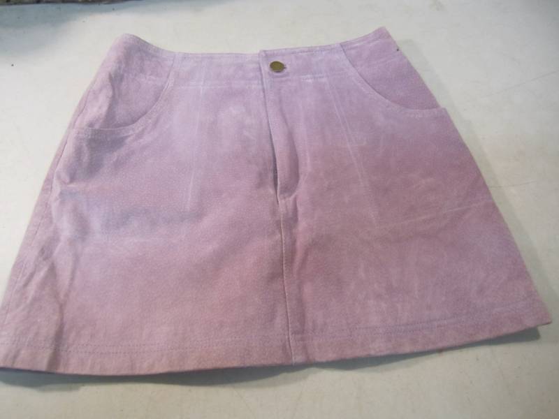 lot 60 image: Wilsons Maxima Leather Skirt Size 6...