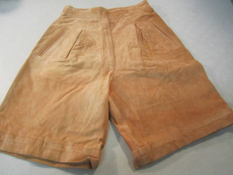 lot 71 image: Chia Leather Shorts Size 8  RMDR...