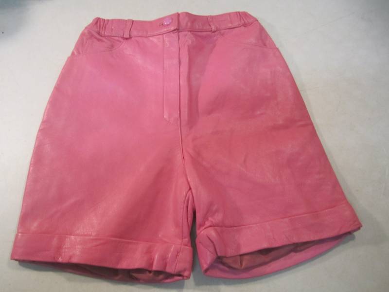 lot 75 image: Pavane Leather Shorts Size 8  RMDR...
