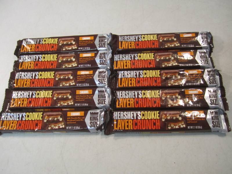 lot 101 image: 10 Hersheys King Size Cookie Layer ...