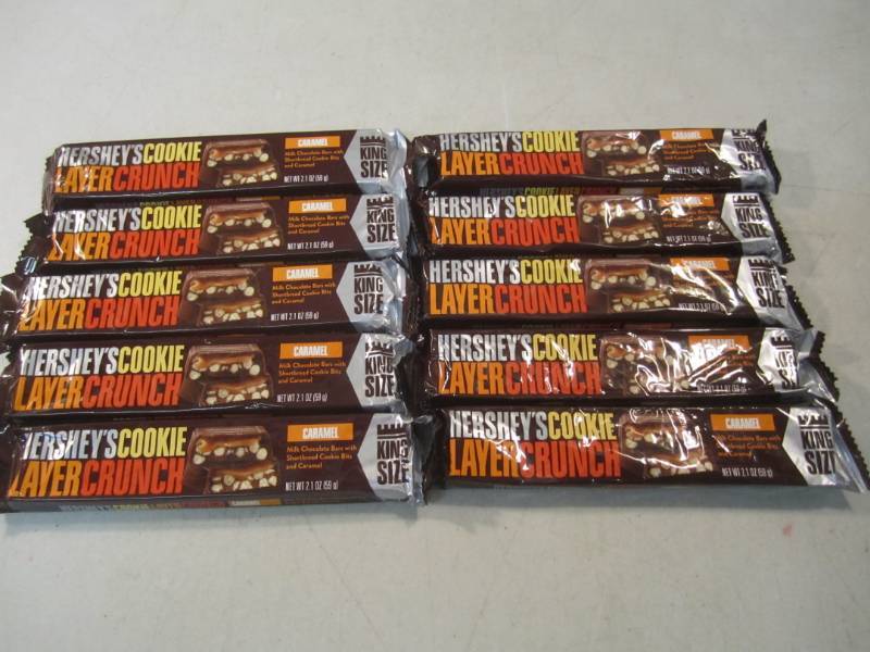 lot 102 image: 10 Hersheys King Size Cookie Layer ...