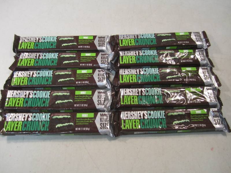 lot 103 image: 10 Hersheys King Size Cookie Layer ...