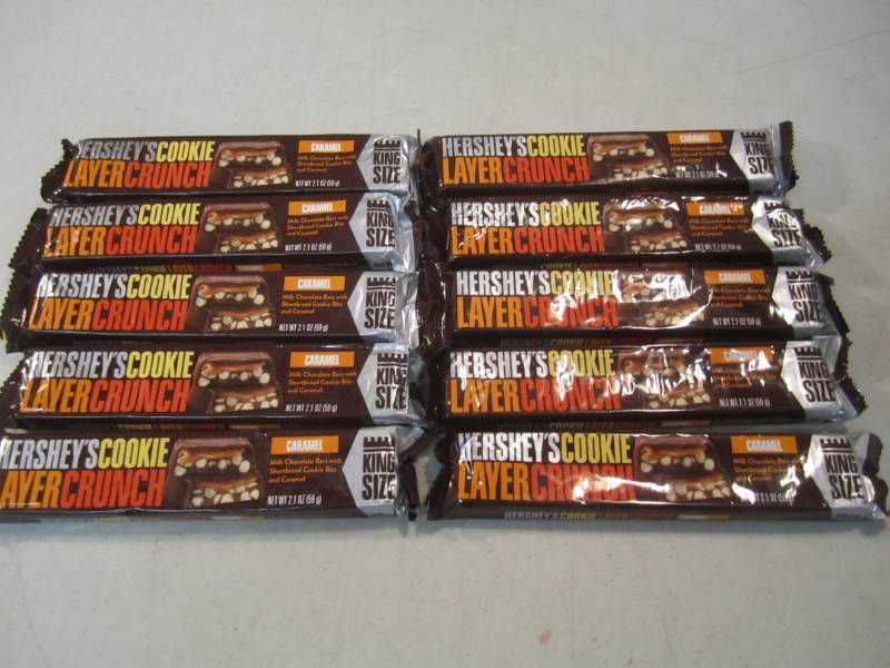 lot 110 image: 10 Hersheys King Size Cookie Layer ...