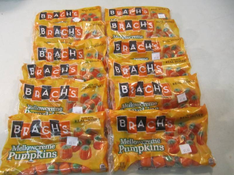 lot 118 image: 12 Bags of Brachs Mellowcreme Pumpk...