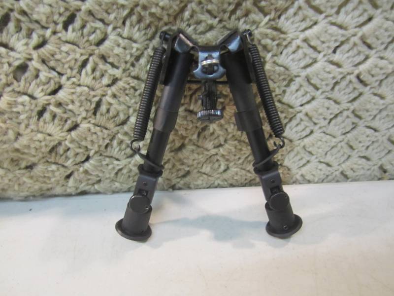 lot 138 image: Lot of 3 - Adjustable 6- 9 Rifle ...