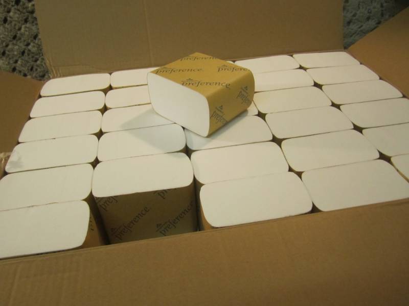 lot 168 image: Case of 2-Ply White Interfolded Bat...