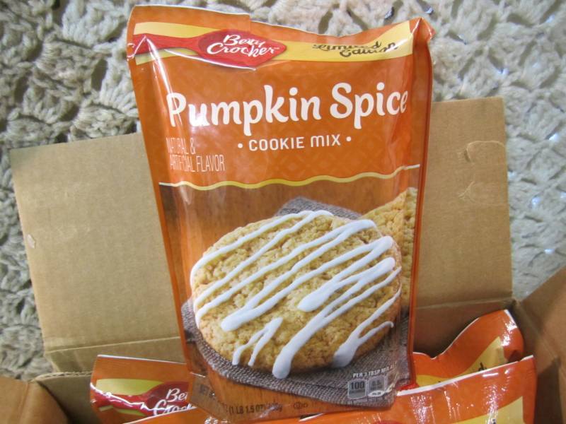 lot 182 image: Case of 12 Bags of Betty Crocker Pu...