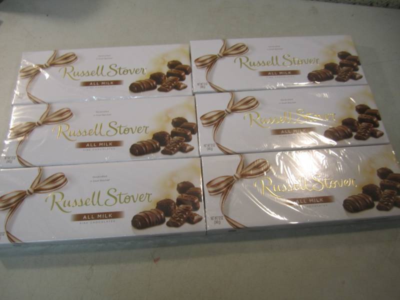 lot 198 image: 6 Boxes of Russell Stover Fine Choc...