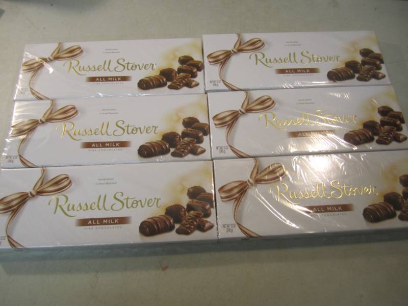 lot 199 image: 6 Boxes of Russell Stover Fine Choc...