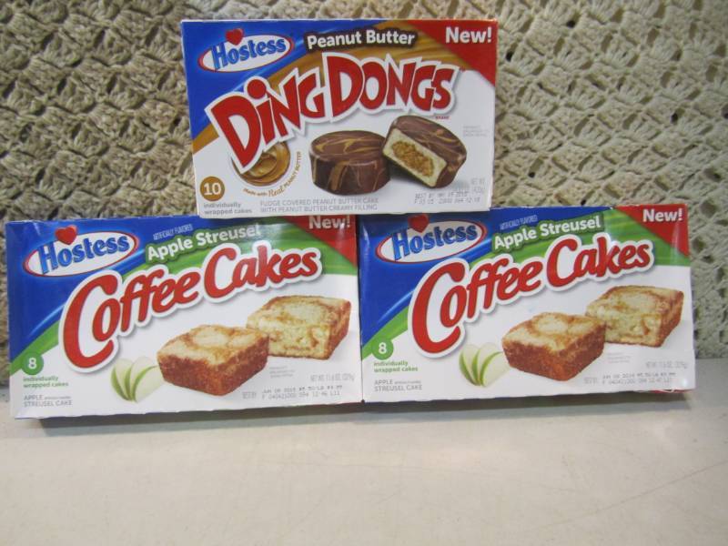 lot 221 image: Mixed Hostess Lot 2 Apple Streusel ...