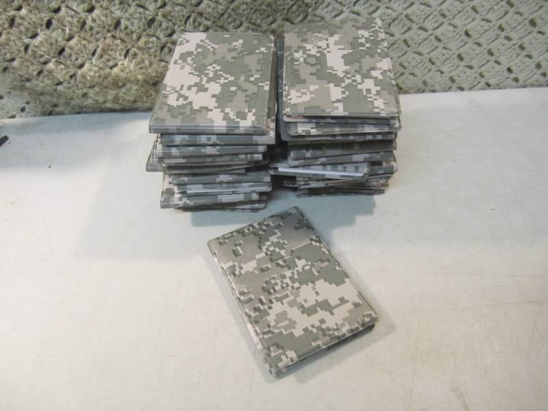 lot 285 image: Lot of 24 Digital Camo Notepad Cove...