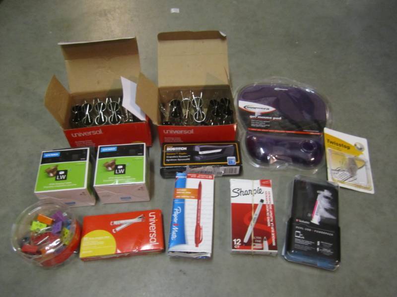 lot 291 image: Lot of Misc Office Supplies  A-2...