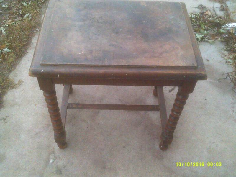 ANTIQUE PIANO BENCH