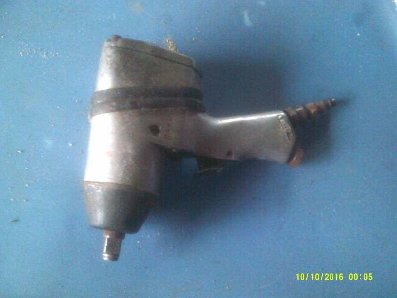 12 INCH IMPACT WRENCH