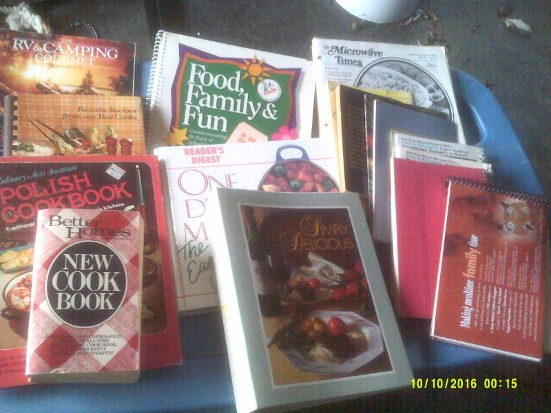 COLLECTIBLE COOKBOOKS