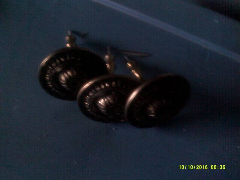 4 COAT RACK KNOBS