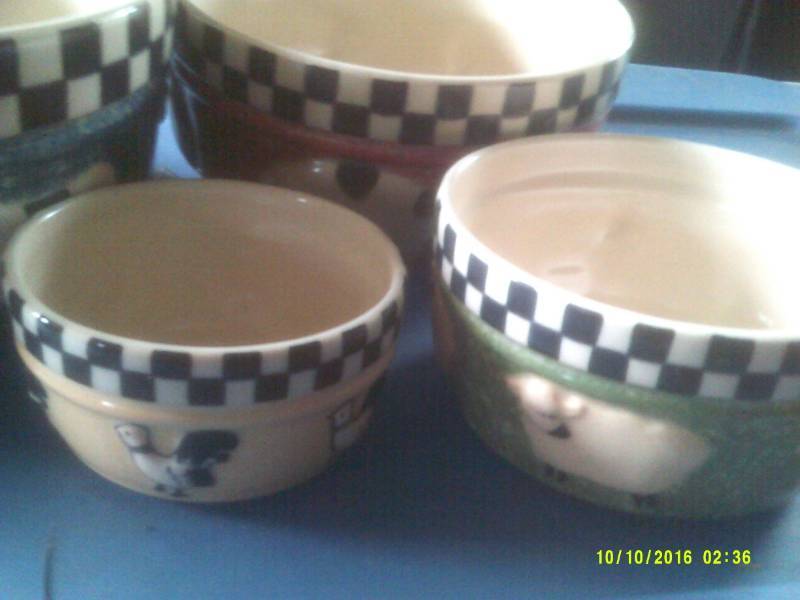 VINTAGE ANIMAL BOWL SET