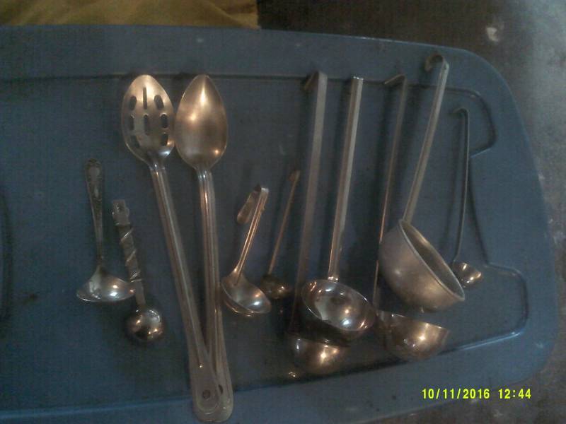 METAL LADELS AND SPOONS