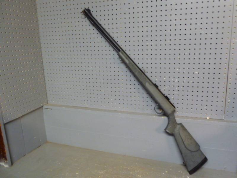 lot 1 image: Black Powder Gun