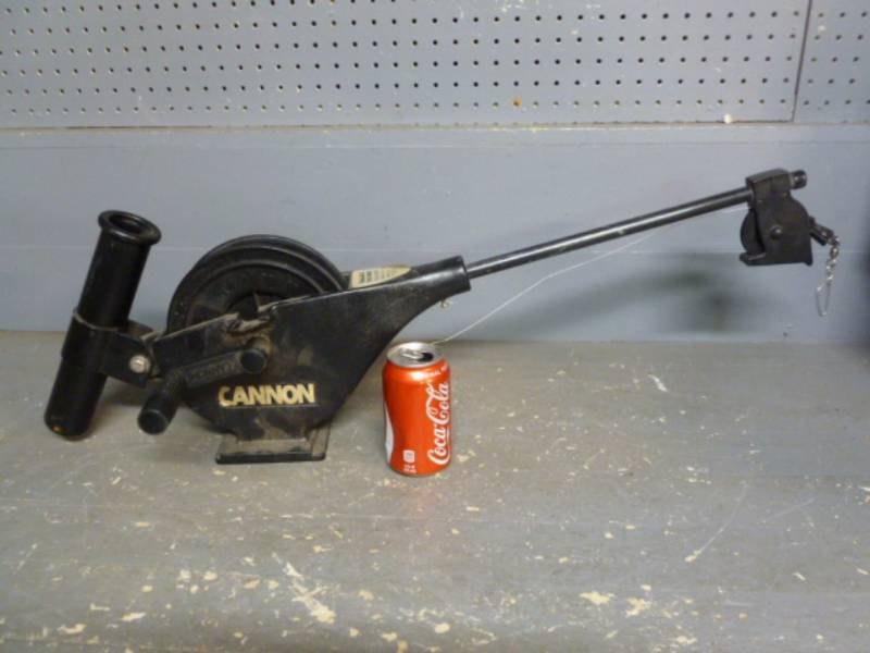 lot 4 image: Fishing Downrigger