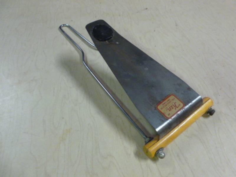 lot 56 image: Vintage Instrument
