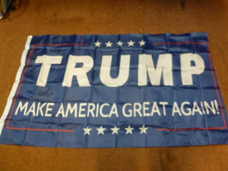 lot 68 image: Trump Flag