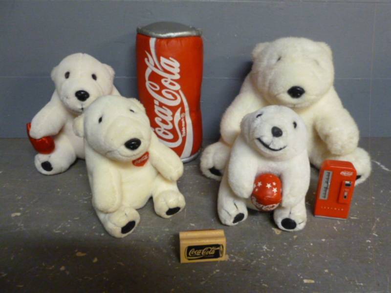 lot 76 image: Coca-Cola Collectible