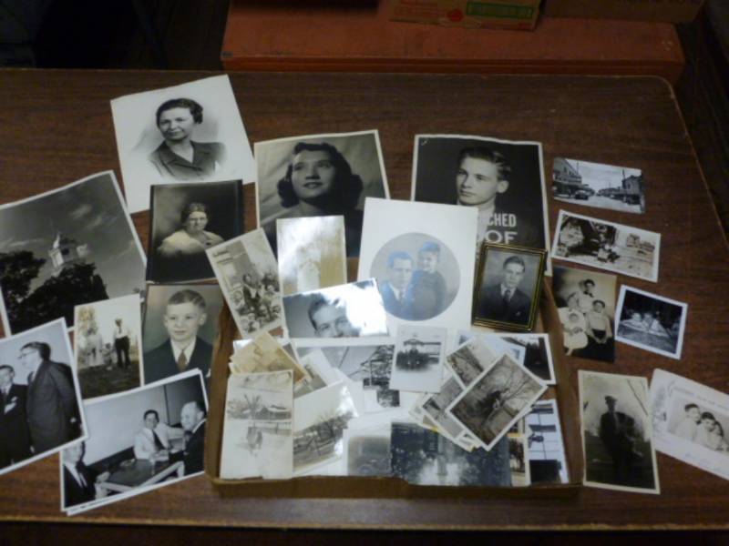 lot 81 image: Vintage Black And White Photos