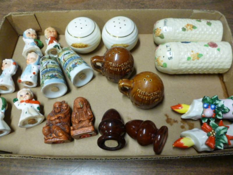 lot 109 image: Salt & Pepper Shaker Sets