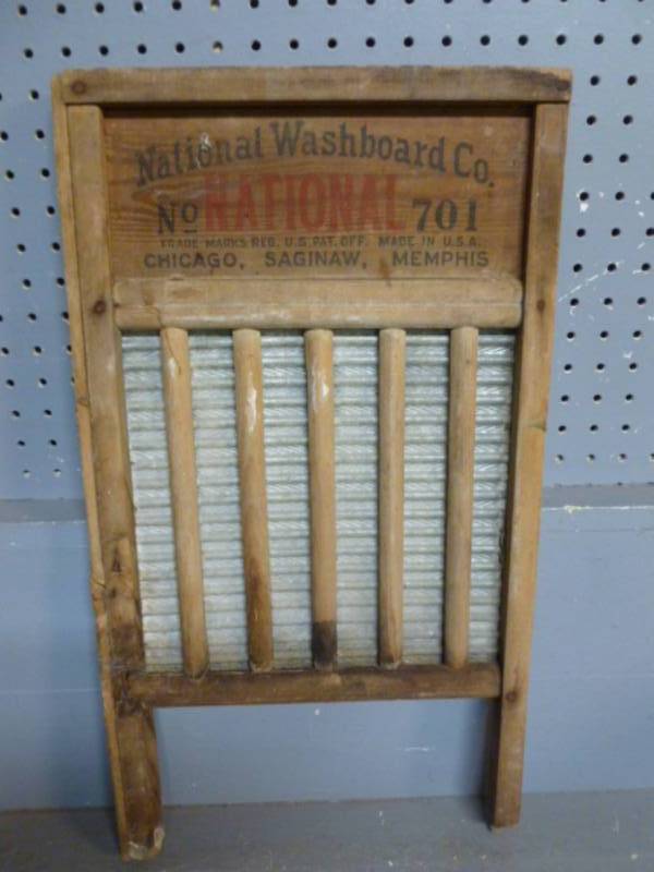 lot 125 image: Vintage Wash Board