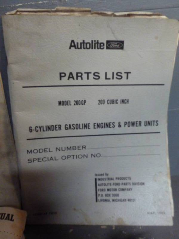 lot 128 image: Vintage Manuals