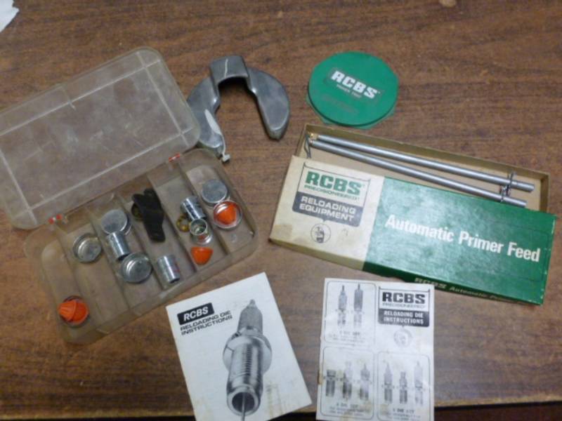 lot 220 image: Reloading Items