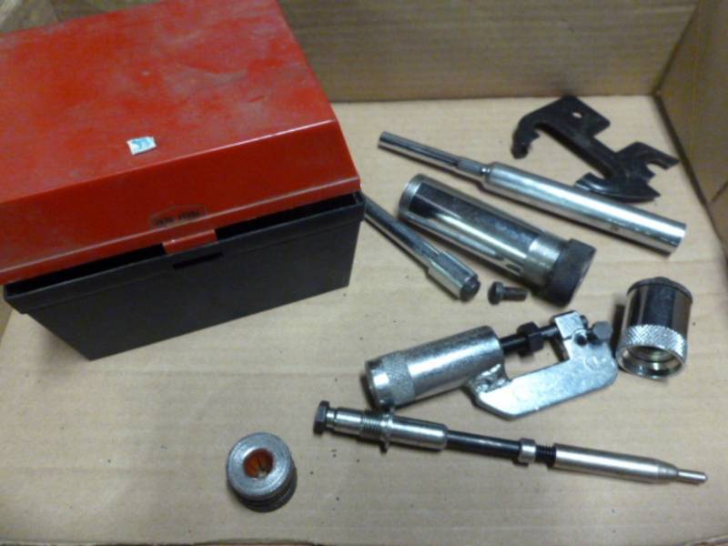 lot 230 image: Reloading Items