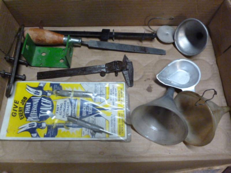 lot 231 image: Reloading Items