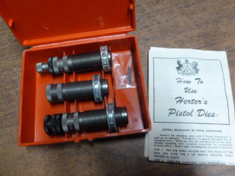 lot 233 image: Vintage Herters