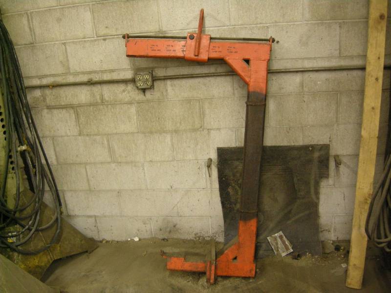 lot 23 image: Heavy Equipment Final Drive Lift Tool