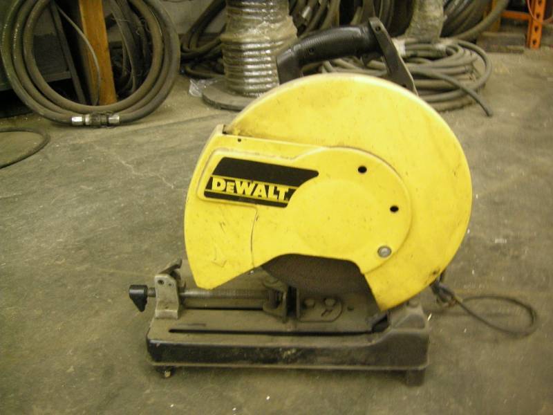 lot 34 image: DeWalt Chop Saw
