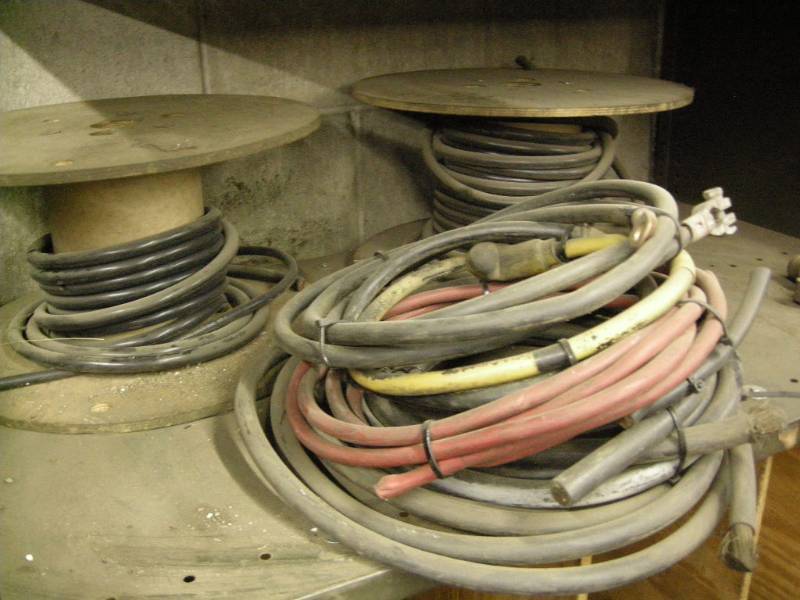 lot 35 image: Spare Battery Cable