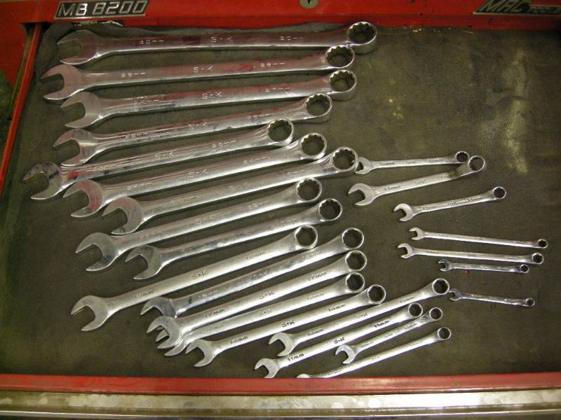 lot 37 image: SK Metric Combination Wrenches