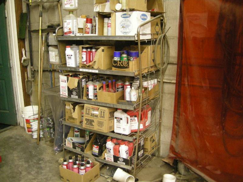 lot 48 image: Shelf Unit of Diesel Equipment Fluids