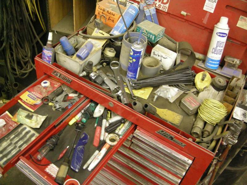 lot 51 image: Misc Top of Toolbox Tools
