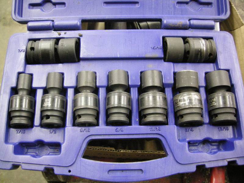 lot 58 image: Carlyle-NAPA 12in dr Flex Impact Socket Set