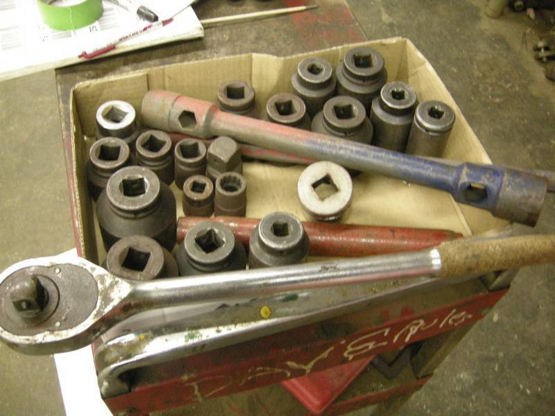 lot 55 image: 12in - 34in drive Impact Sockets
