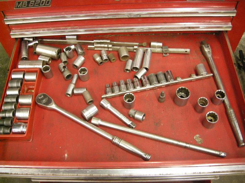 lot 80 image: NAPA, Craftsman, SK 12 SocketsRatchet