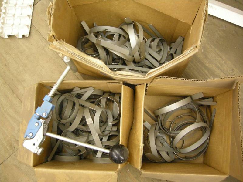 lot 69 image: Band-It Clamps and Crimper Tool