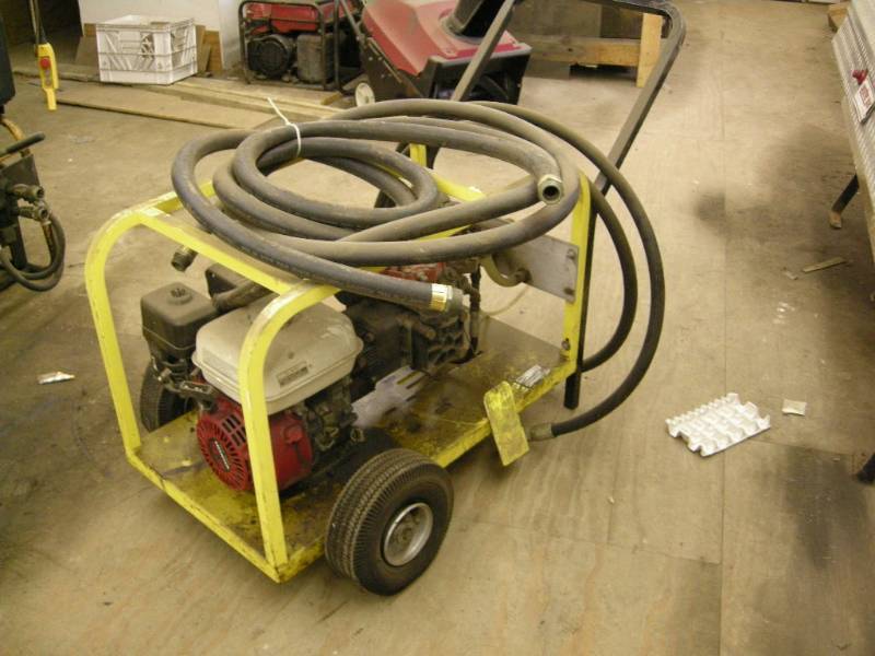 lot 73 image: Cherne Aqua-Loc Hydrostatic Test Pump